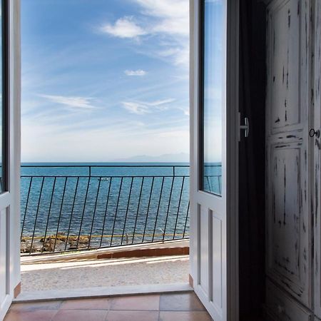 Bed and Breakfast Nereidi Санта-Флавія Екстер'єр фото